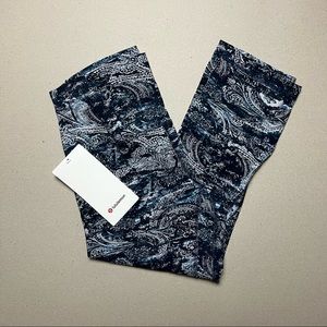 NWT lululemon alight crop 21”
